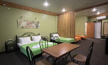 Пятиместный номер Comfort с балконом в Династия