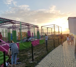 Семейный номер на трех-четырех гостей с большой террасой и видом во двор (корпус К) в Оптимист