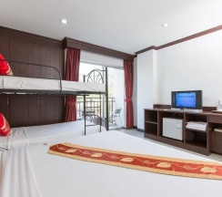 Четырёхместный номер Standard в Patong Buri
