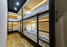 Кровать в 6-местном общем номере в Icon hostel