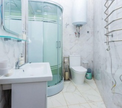 6-местные апартаменты-студия, 75 м², 4 этаж в Русское море