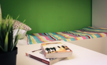 Кровать в общем номере в Мариинск