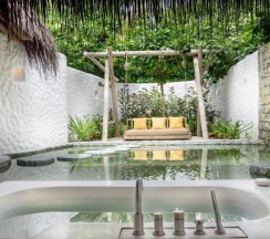 Двухместный люкс With Pool Crusoe двуспальная кровать в Soneva Fushi