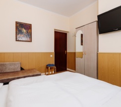 Стандарт с двуспальной кроватью , с видом на море и реку до 3 гостей в Дельфин парк