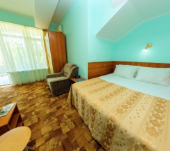1 комнатный в коттедже в Ява
