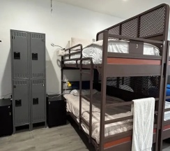 Кровать в общем номере в Stay 424 Hostel