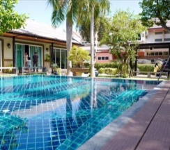 Двухместный номер Deluxe с видом на сад двуспальная кровать в Nirundorn Resort