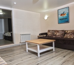 Полулюкс, двухкомнатный номер на втором этаже в Золотая рыбка