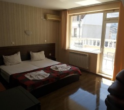 Полулюкс Deluxe в Bon Bon Hotel