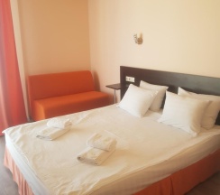 Номер люкс с 1 двуспальной кроватью в Триумф