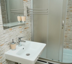 Двухместный номер Superior с 2 комнатами с видом на внутренний двор двуспальная кровать в Гостевой дом