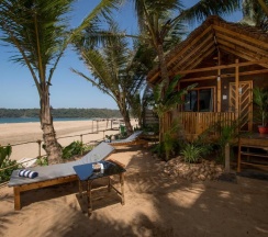 Бунгало рядом с пляжем в Goa Cottages Agonda
