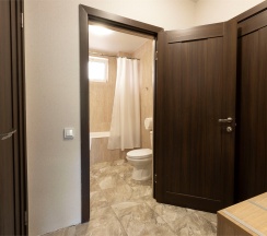 Семейный двухкомнатный номер в Ростов