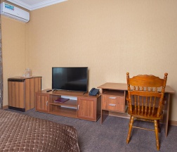 Номер стандарт №102 в Hotel central