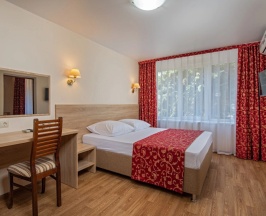 Трёхместный номер 2 корпус с 2 комнатами в Приморский