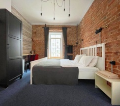 Семейный номер с мини-кухней и собственной ванной комнатой “Джоан” в Bookcase Hotel&Hostel