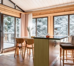 Коттедж «Улучшенный Комфорт+»  с видом на реку в ОхтаПарк