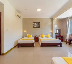 Семейный номер Standard с видом на горы в KLC Holidays Phu Quoc Hotel