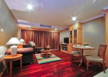 Люкс c 1 комнатой с балконом в Admiral Suites Sukhumvit 22