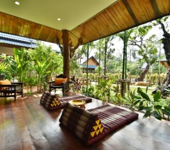 Вилла Deluxe с видом на бассейн в The Nine Thipthara Klongson Resort