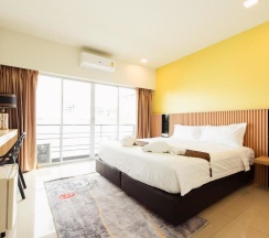 Двухместный номер Deluxe с балконом двуспальная кровать в The Golden Ville Boutique Hotel & Spa