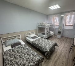 Четырехместный номер с общей ванной комнатой на мансарде №33 в Акспай