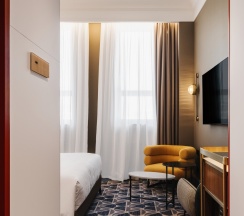 Представительский Кинг с видом на город в Maidens Hotel Moscow