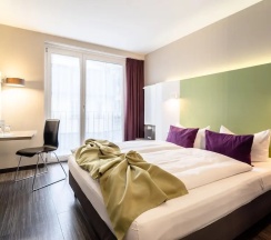Двухместный номер Standard с видом на улицу двуспальная кровать в Hotel Demas City
