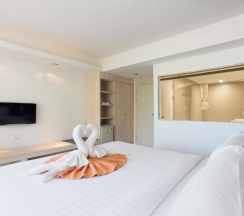 Двухместный номер Deluxe с видом на море двуспальная кровать в Coral Inn