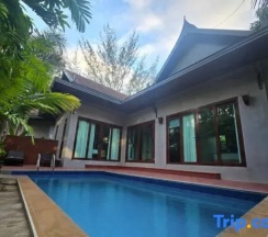 Четырёхместная вилла с 3 комнатами в Howard Johnson by Wyndham Phuket Naiyang