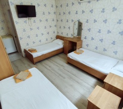 Трёхместный номер 3.1 в Море