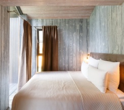 Дом с камином и сауной (до 8 гостей) КРАТОС в Berloga Country Resort