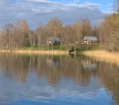 Изба у озера в Хутора на озере Алё