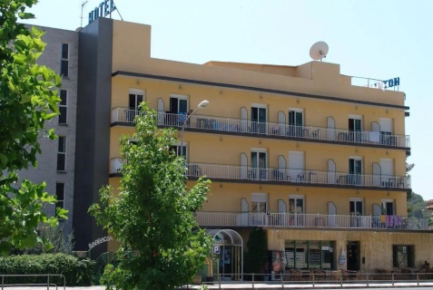 Льорет-де-Мар: Отель Hotel Montañamar