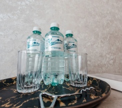 Пятиместный номер Comfort с 2 комнатами с балконом в Бриз 55