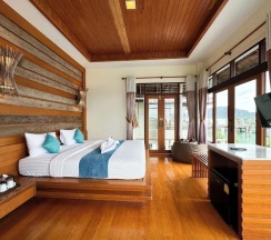 Вилла с балконом и с видом на море в Salakphet Resort