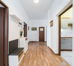 Апартаменты с 2 комнатами с балконом в Barbakan Residence Old Town