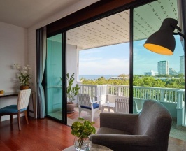 Мини люкс с балконом и с видом на море в Loligo Resort Hua Hin