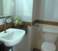 Люкс с балконом в The Red Balcony Inn