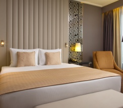Двухместный номер с террасой двуспальная кровать в Double Tree by Hilton