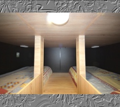 Трехместный двухуровневый номер в Алоха