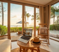 Двухместная вилла Pool Beachfront двуспальная кровать в Devasom Khao Lak Beach Resort & Villas