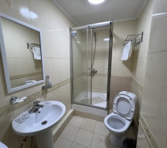 Двухместный номер Standard с балконом 2 отдельные кровати в Belon Inn