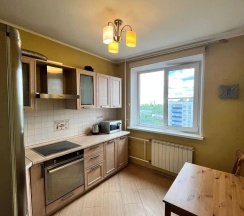 2-комнатные апартаменты стандарт с диваном в BestFlat24 (БэстФлэт24) на бульваре Волжский 113А корпус 8
