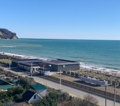 Четырёхместный номер Standard с балконом и с видом на город в Ривьера