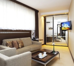 Двухместный люкс двуспальная кровать в In Hotel Belgrade