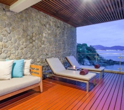 Двухместный люкс с видом на море двуспальная кровать в Отель Zenmaya Oceanfront Phuket, Trademark Collection by Wyndham