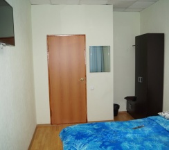 Кровать в общем номере в Натали