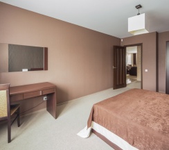 Апартаменты Superior c 1 комнатой с балконом и с красивым видом из окна в Комплекс апартаментов Комфорт