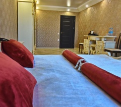 Двухместный номер Superior двуспальная кровать в Banqueting & Guest House Pomest'e
